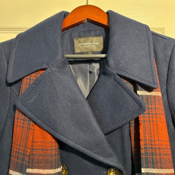 London Fog, Double Breasted, Ladies Navy Blue Peacoat with Scarf, Large, NWT - Picture 3 of 12